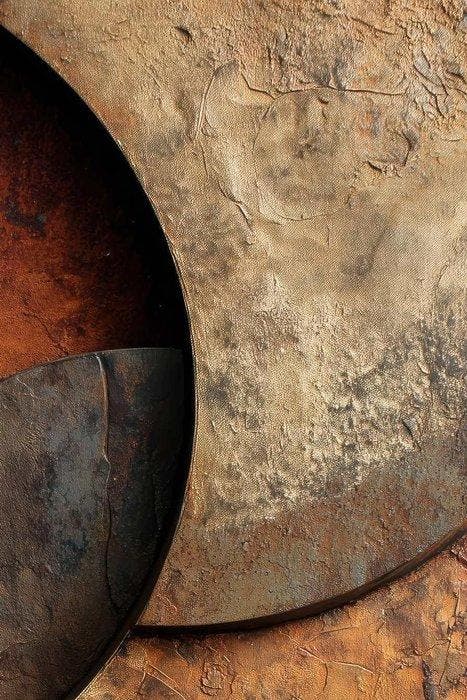 Lea Ottavi - Eroded Golden Crescent XXL, Antiek en Kunst, Kunst | Designobjecten