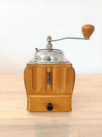 Dienes PeDe - Koffiemolen (2) - model 620 en 708 - Beuken,, Antiek en Kunst, Antiek | Keukengerei