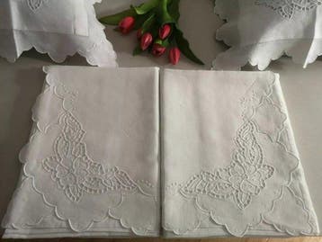 Pregiato Lenzuolo in puro lino ricamato a mano Intaglio