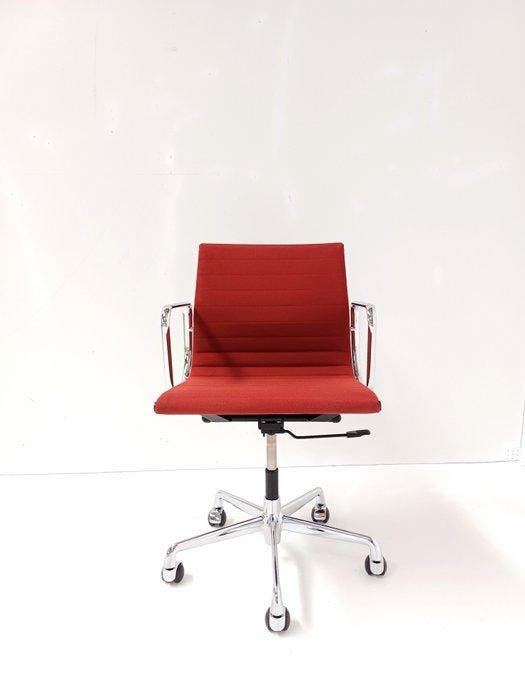 I.C.F. De Padova - Charles & Ray Eames - Bureaustoel - EA118, Antiquités & Art, Antiquités | Meubles | Chaises & Canapés
