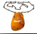 Gros pendentif amulette en ambre baltique naturel, collier,