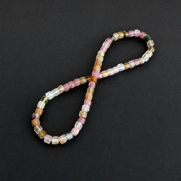 Delicaat armbandje met multikleurige tourmalijn. Natuurlijke, Antiek en Kunst