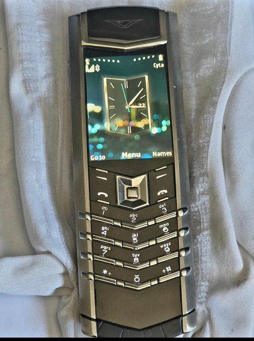 Super rare Vertu signature s design - Mobiele telefoon - In, Games en Spelcomputers, Spelcomputers | Overige Accessoires