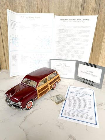 Franklin Mint 1:24 - Voiture miniature - Rare 1949 Ford, Nieuw