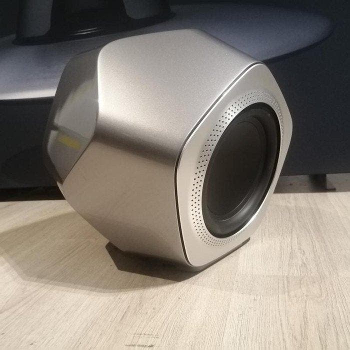 Bang & Olufsen - Krachtige BeoLab 19 actieve subwoofer in, TV, Hi-fi & Vidéo, Chaîne Hi-fi