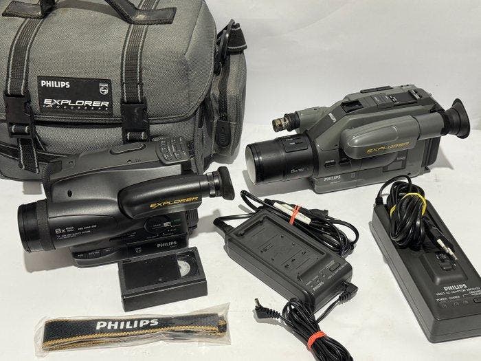 Philips M620/01 E VKR6847/00 S-VHS-C camera, Video8 camera, Verzamelen, Foto-apparatuur en Filmapparatuur