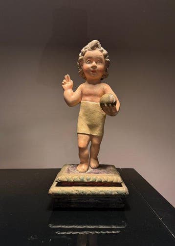 Figuur - Niño Jesús de pie con el globo terráqueo - 42 cm -, Antiek en Kunst
