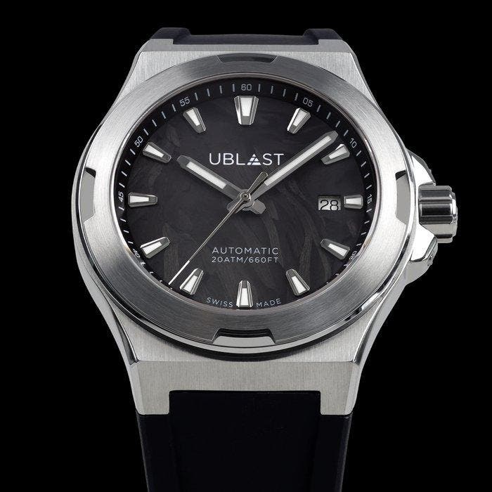 Ublast - Beyond Forget Carbon Dial - Automatic Swiss Made -, Handtassen en Accessoires, Horloges | Heren