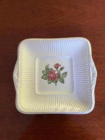 Wedgwood - Tafelservies (8) - Moss Rose - Aardewerk -