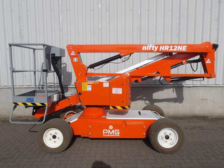hoogwerker kniktelescoop Nifty HR12NE 2016 , 12m werkhoogte, Articles professionnels, Machines & Construction | Grues & Excavatrices