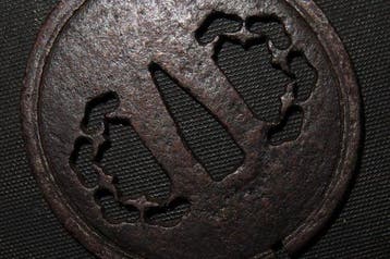 gesmeed ijzer - C6-264 Sukashi Tsuba - Japan - Edo Periode, Antiek en Kunst
