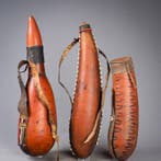 Conteneur (3) - Cuir, calebasse - Massai dAfrique de lEst