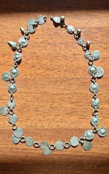 Traditionele nomadische muntketting / hoofdtooi met