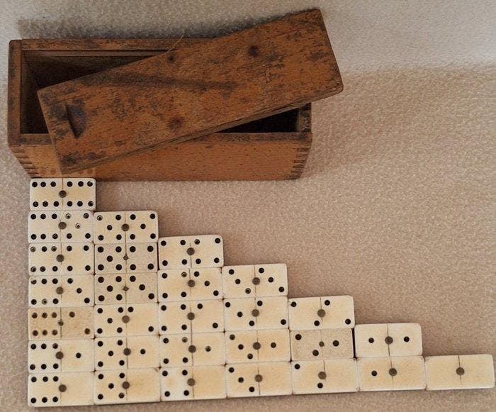 Antiek Domino spel - Bordspel - Made of ebony and bone,, Antiek en Kunst, Curiosa en Brocante