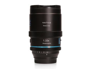 Sirui 40mm T1.8 1.33x Anamorphic - Sony E - 1 jaar garantie, Ophalen of Verzenden, Comme neuf