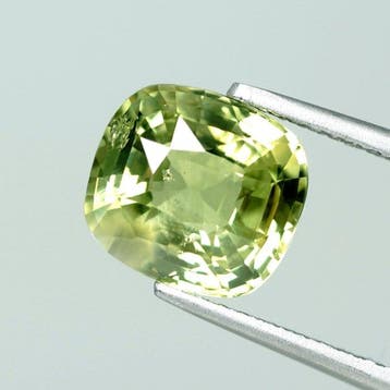 1 pcs Groen, Geel Chrysoberil - 3.01 ct - International, Handtassen en Accessoires, Edelstenen, Nieuw
