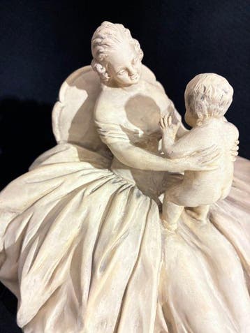 Tornati Bruno - Figuur - Donna con bambino - Terracotta