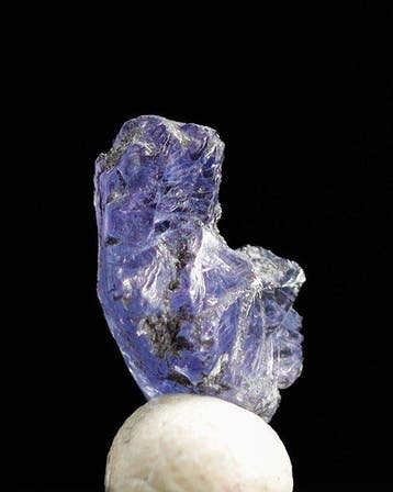 TANZANITE Kristal met unieke vorm • 0,80 ct • Pleochroïsche
