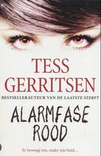 Alarmfase Rood - Tess Gerritsen 9789044347791 Tess Gerritsen, Verzenden, Gelezen, Tess Gerritsen