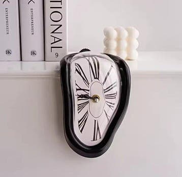Horloge mystère (2) - - mdf - 2010-2020 - Lot de 2 montres