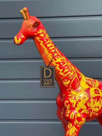 Daluxe Art - 1999 • XXL Pokémon Giraffe Display – 95 cm
