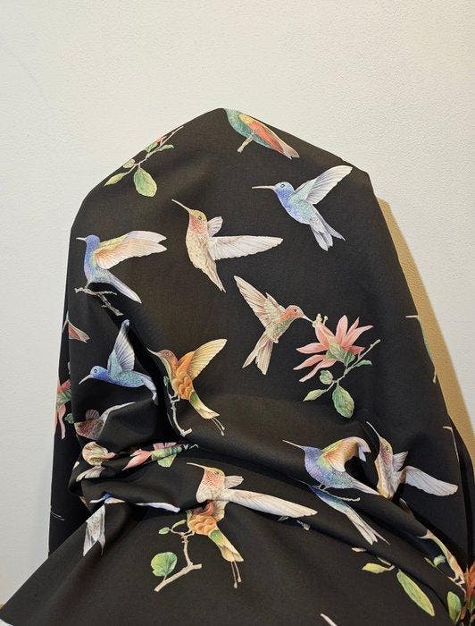 300x280cm! Exclusief Art Dèco-stof met kolibrie - 300x280cm, Antiek en Kunst, Antiek | Tapijten, Tafelkleden en Textiel