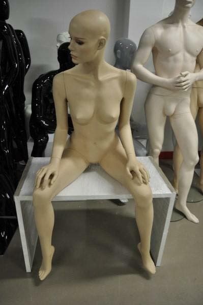 *TIP*  Van een exclusief a merk zittend damesfiguur, Zakelijke goederen, Kantoor en Winkelinrichting | Winkel en Inventaris, Ophalen of Verzenden