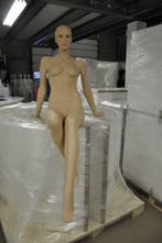 *TIP*  Exclusief a merk zittende damesfiguren, Ophalen of Verzenden