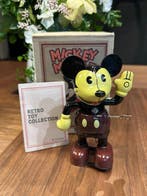 Disney - Figurine - Mickey Mouse and Pluto wind-up cart -, Collections
