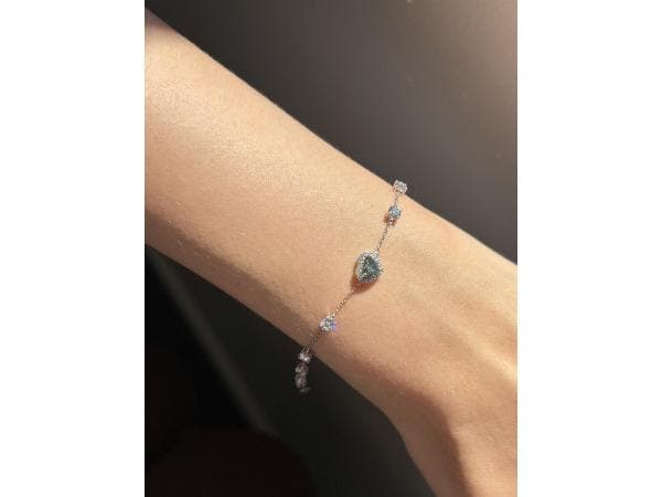 Veiling - Witgouden armband met labdiamanten – Groen en kl, Handtassen en Accessoires, Armbanden