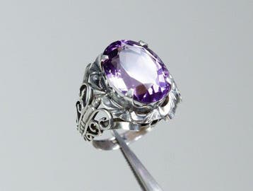 - minstens 800 zilver - 10,00 ct natuurlijke amethist - Ring, Antiek en Kunst