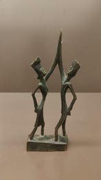 Beeld, Abstract wooden carving of a pair of dancers in