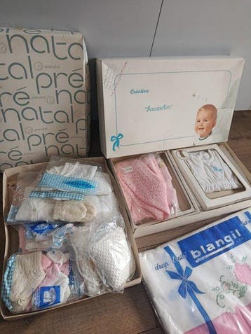 Frankrijk katoen, wol Oud babytrousseau uit de jaren 1970 –
