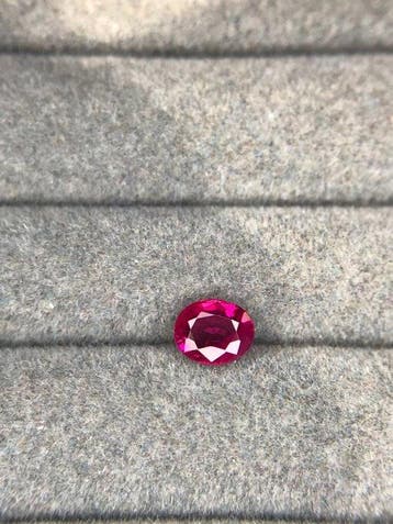 Sans prix de réserve - 1 pcs Rouge Rubis - 0.49 ct - GUILD