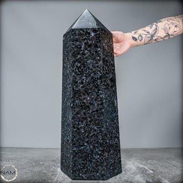Zeldzame Obelisk in Indigo Gabbro , Madagaskar- 21540.11 g