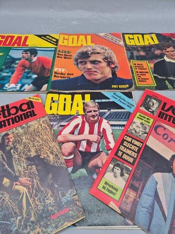 Konvolut aus 6 Zeitschriften – Voetbal International & GOAL, Nieuw
