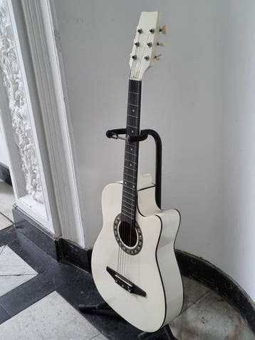 Akkustische Gitarre – Konzertgitarre in Weiß mit Cutaway - -, Nieuw