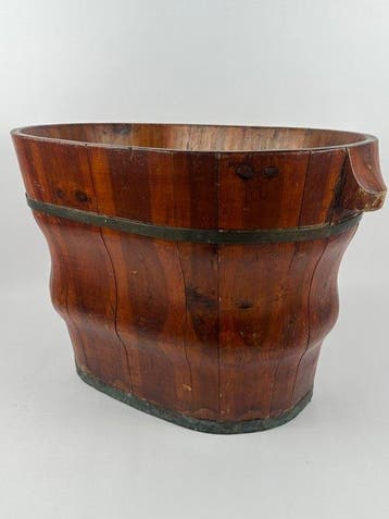 Container - Hout, Metaal - Een grote houten container