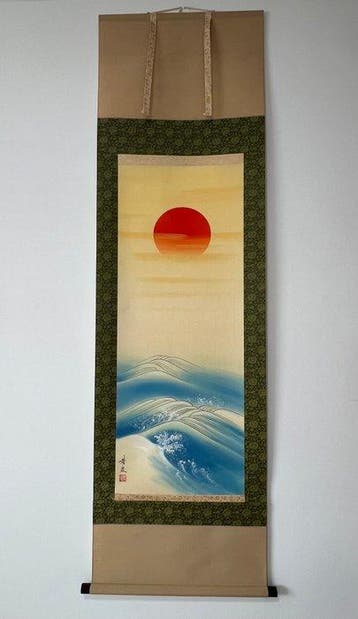 rouleau suspendu japonais traditionnel (kakejiku / kakemono)
