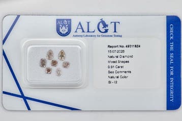 Zonder minimumprijs - 7 pcs Diamant (Natuurlijk) - 0.91 ct -, Handtassen en Accessoires, Edelstenen, Nieuw