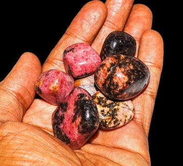 5 kg natuurlijke roze rhodoniet trommelstenen - Manganese