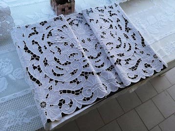 Lenzuolo in puro lino ricamato a mano Intaglio - Drap de lit