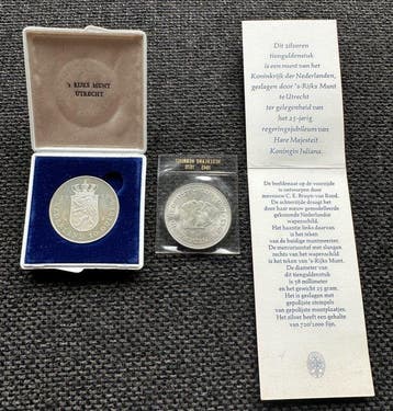 Nederland. 10 Gulden 1970/1973 Koningin Juliana (2x), Postzegels en Munten, Munten | Nederland
