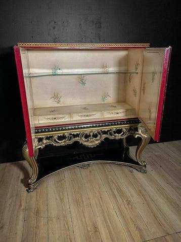 Hoog dressoir - Hout - Europa