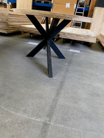 Aerts massief eiken, eettafel, ovaal + spinpoot (A-keuze), Huis en Inrichting, Nieuw, Eikenhout