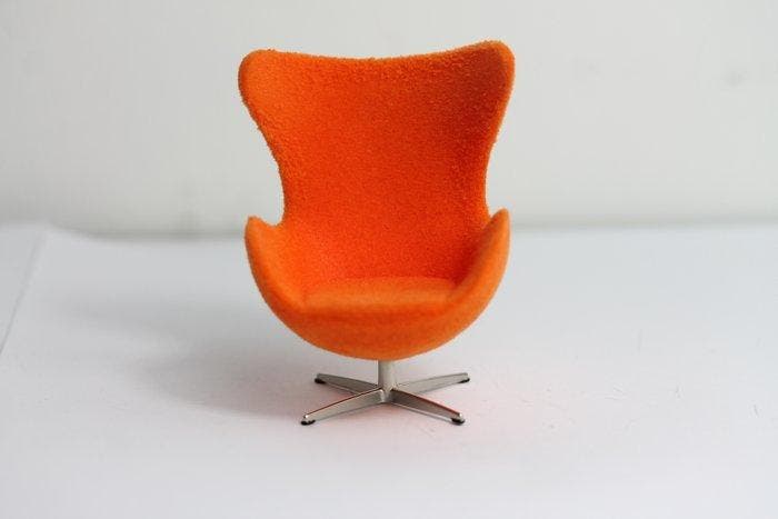 Personnage miniature - Polyuréthane, acier inoxydable, Antiek en Kunst, Antiek | Meubels | Stoelen en Sofa's