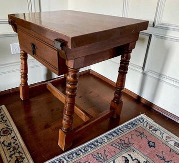 Table ambulante - Walnoot - Renaissance-stijl, 1930