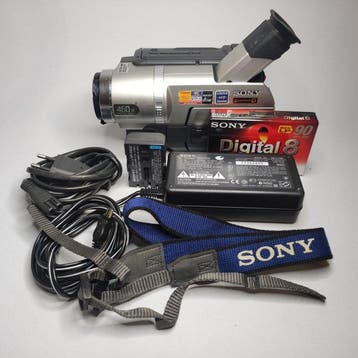 Sony CCD-TRV108E Video8 camera