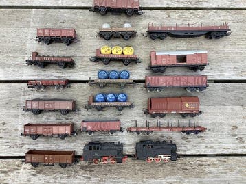 Lima H0 - Ensemble de train (19) - Lot de locomotives à, Nieuw
