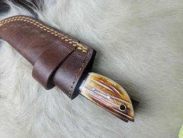Z7 Artisan Damascus Knife – Hand-Forged Blade with Exotic
